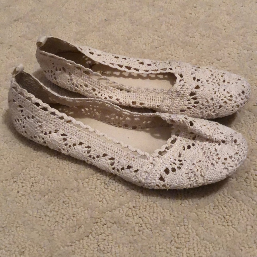 American Eagle Lace Flats